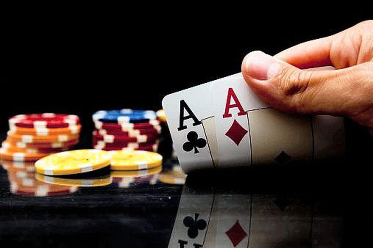 What Is Slow Roll In Poker
